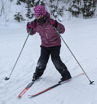 Kid skiing